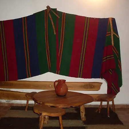 Pri Chakara Hotel 2*