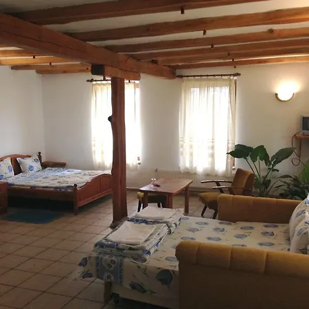 Hotel Pri Chakara 2*