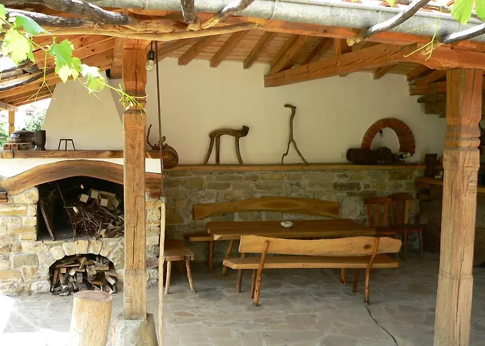 Hotel Pri Chakara 2*